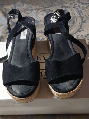 STEVE MADDEN- Black Espadrille Wedge Sandals In Womens